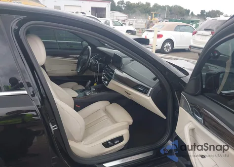 2017 BMW 540I z USA, uszkodzony, nr VIN WBAJE5C33HWA92139